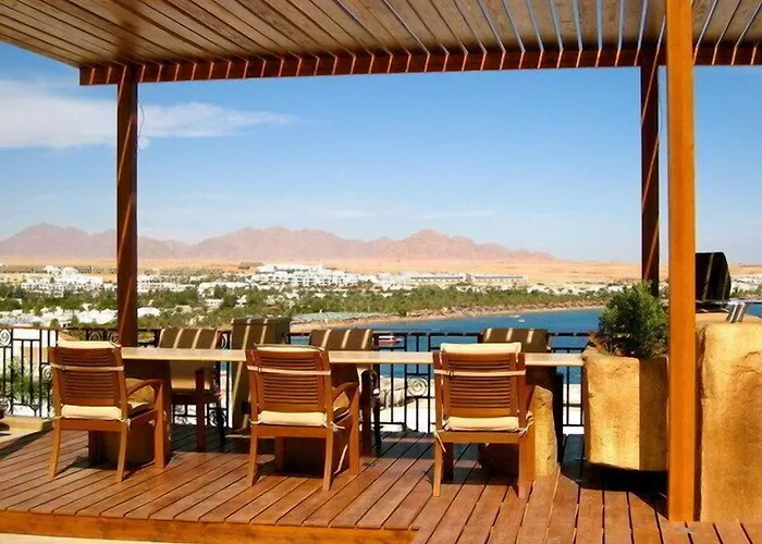 Курортный комплекс Eden Rock Namaa Bay